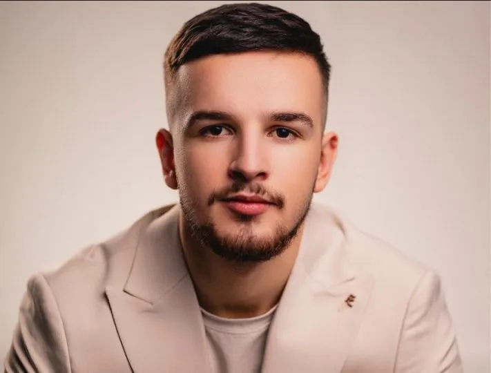 Për kë po “vuan” Loni Haklaj?