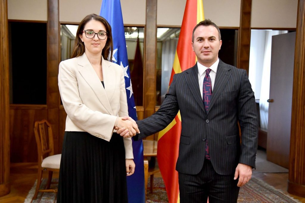 Arbër Ademi: Mbështesim Kosovën në aspiratat integruese