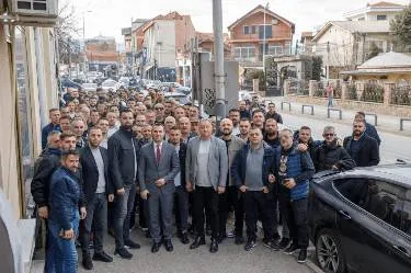 Kumanova u rreshtua në mbështetje të Bujar Osmanit